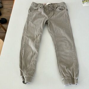 Levi’s size 10 kids khaki “jogger” pants